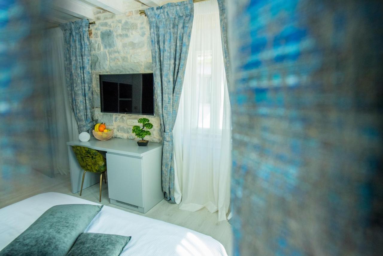Heritage Villa Vitturi Sea View Kaštela エクステリア 写真