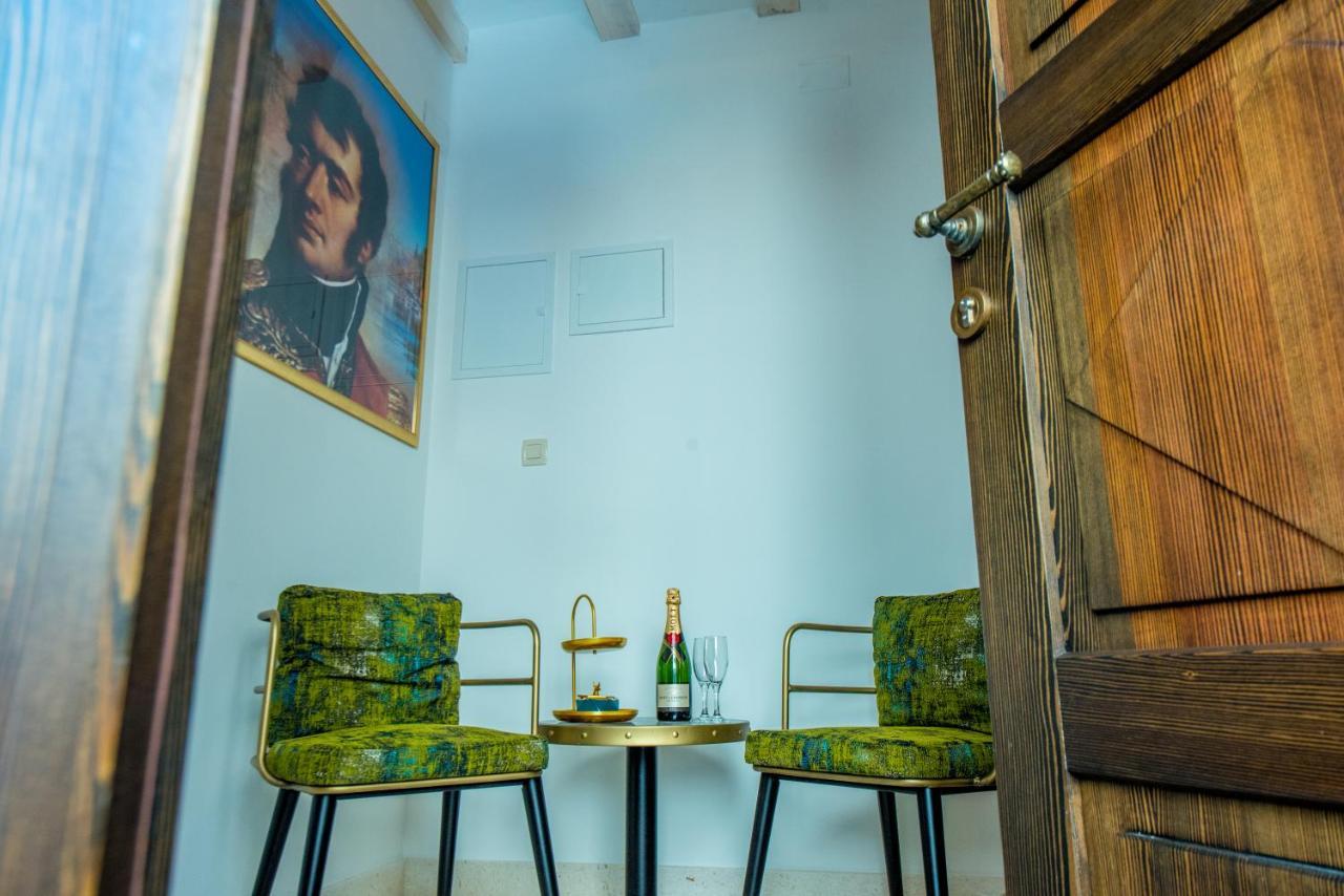 Heritage Villa Vitturi Sea View Kaštela エクステリア 写真