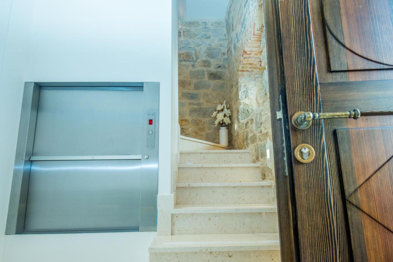 Heritage Villa Vitturi Sea View Kaštela エクステリア 写真